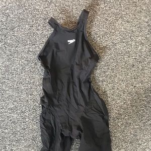Speedo kneeeskin